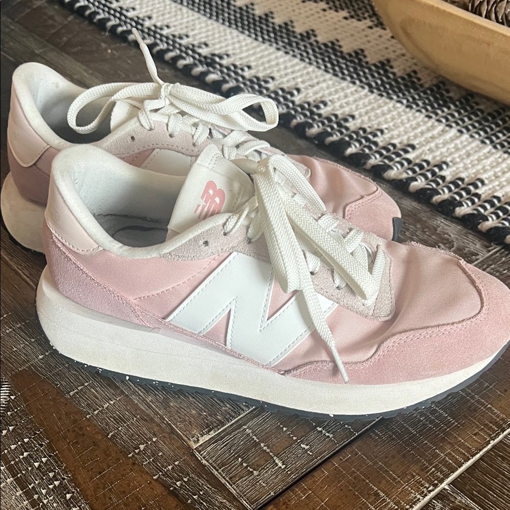New Balance Women's Pink and White Classic Runner Sneakers